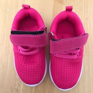 Brand new toddler tennis shoes